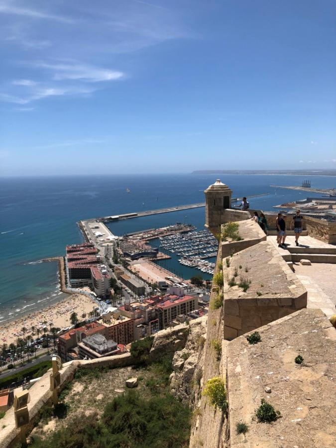 Calle San Carlos 132 Alicante Exteriör bild