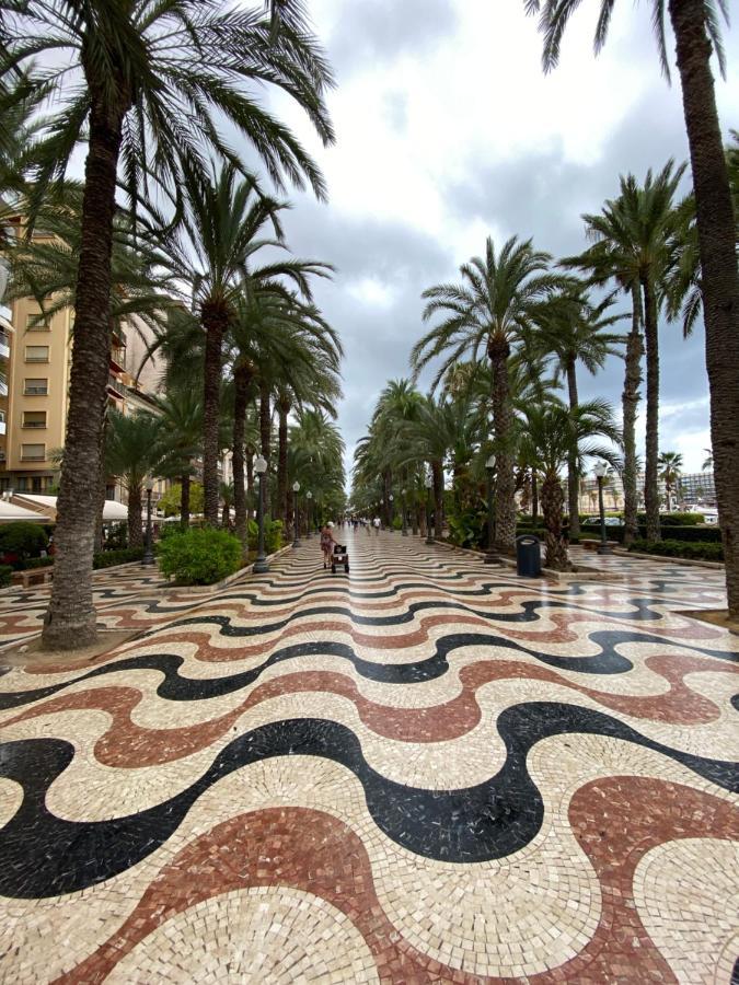 Calle San Carlos 132 Alicante Exteriör bild